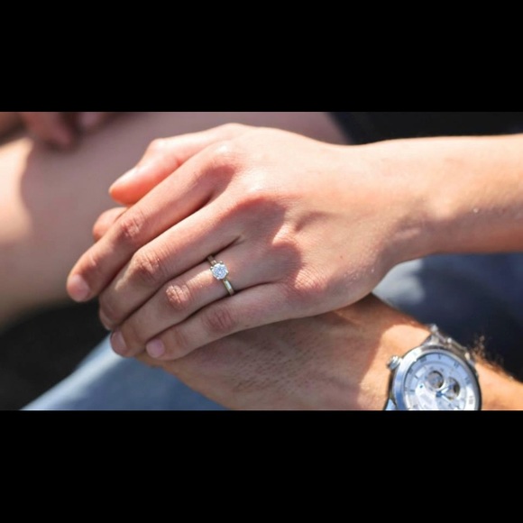 Canadian Diamond Ring - Picture 2 of 5